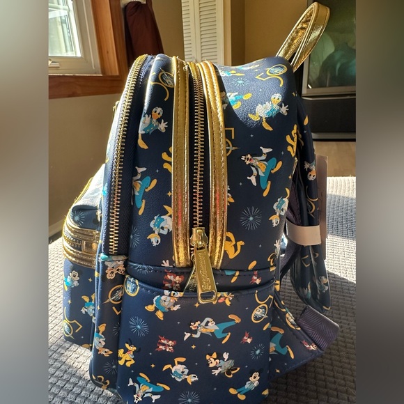 backpack travel bag Knack Bags Convertible Duffel with Straps for Color:Standard Backpack Purses Burgundy Leather and a breathable mesh Promotion_SummerEscape25